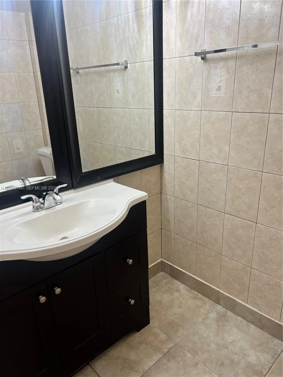 600 Three Islands Blvd # 1609, Hallandale Beach, FL 33009 photo 6