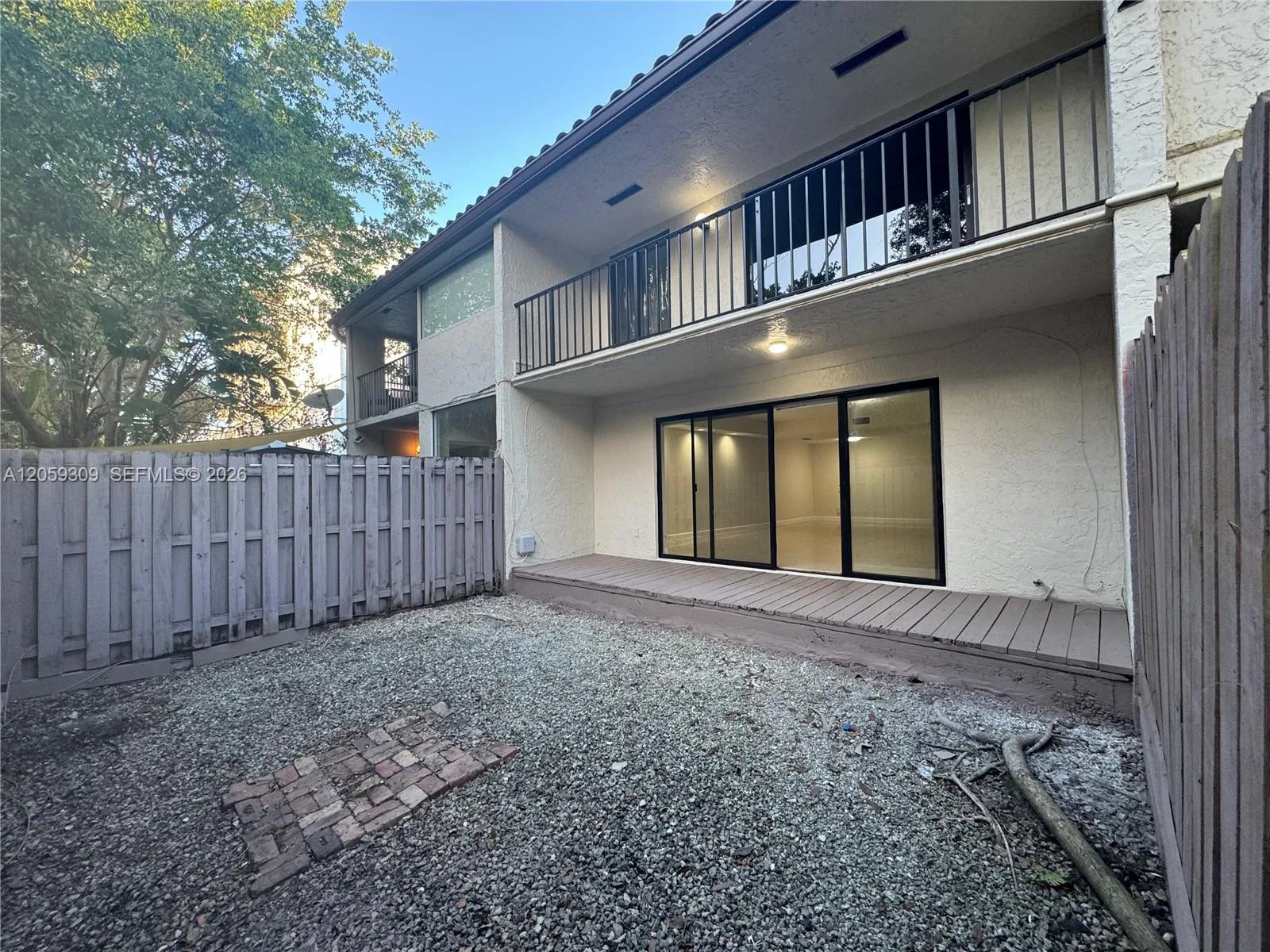 16498 NE 26th Ave # 12, North Miami Beach, FL 33160 photo 2