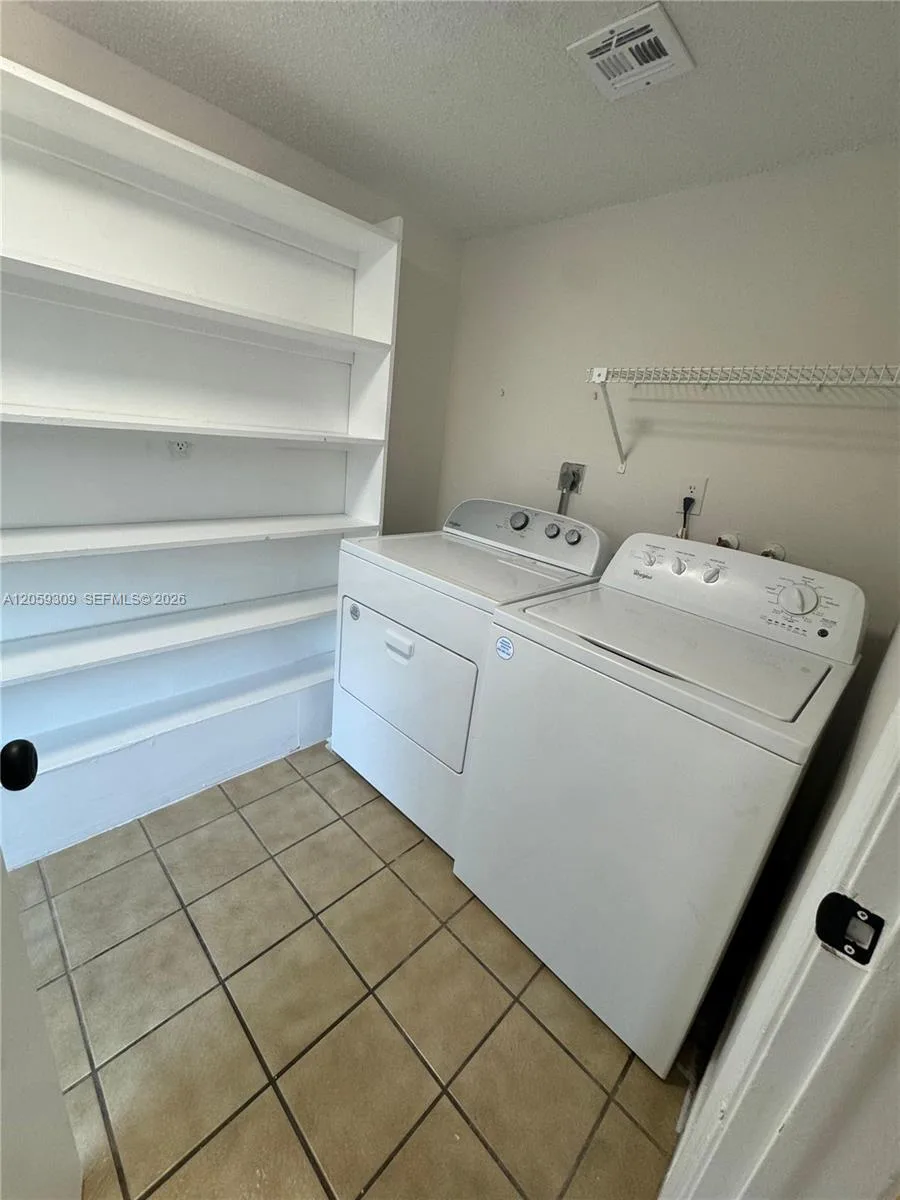 16498 NE 26th Ave # 12, North Miami Beach, FL 33160 photo 5