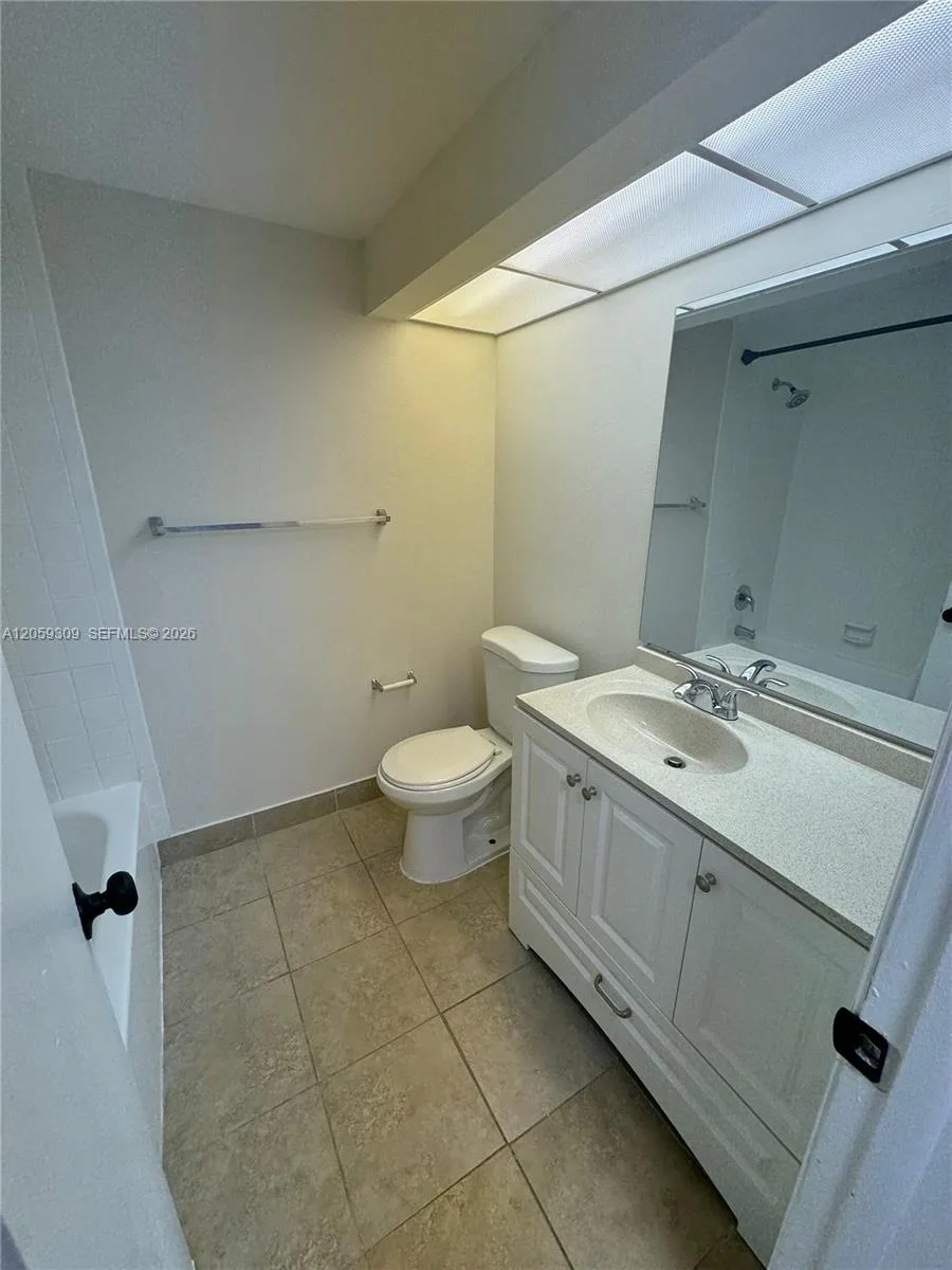 16498 NE 26th Ave # 12, North Miami Beach, FL 33160 photo 9