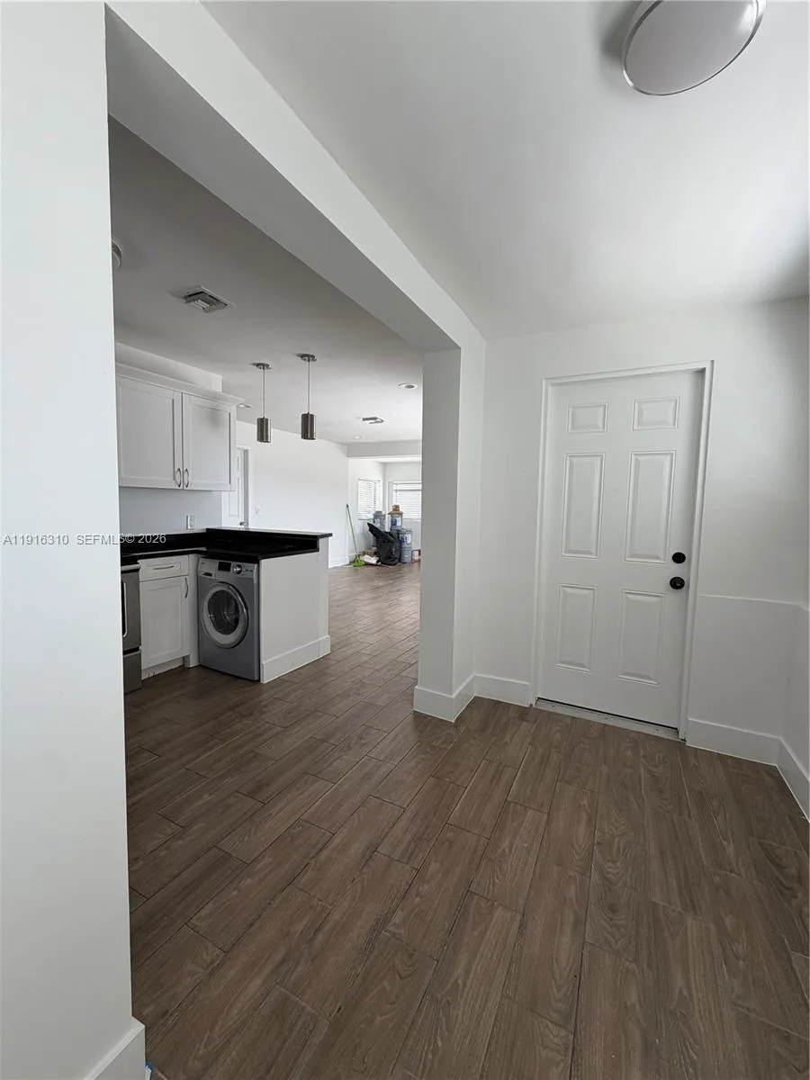 107 W Pembroke Rd, Hallandale Beach, FL 33009 photo 10