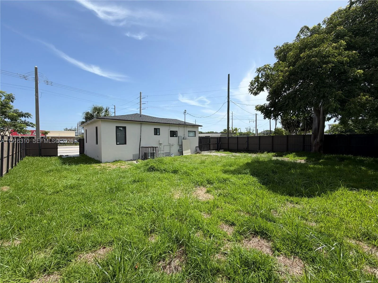 107 W Pembroke Rd, Hallandale Beach, FL 33009 photo 6