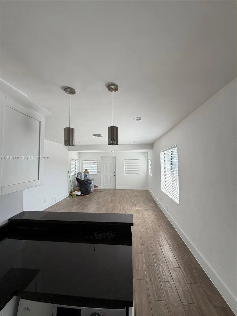 107 W Pembroke Rd, Hallandale Beach, FL 33009 photo 7