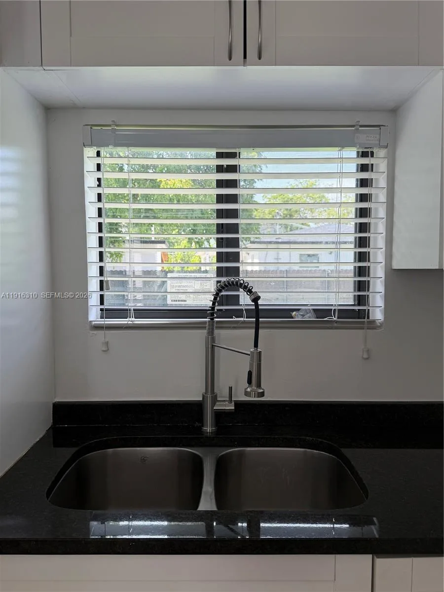 107 W Pembroke Rd, Hallandale Beach, FL 33009 photo 8