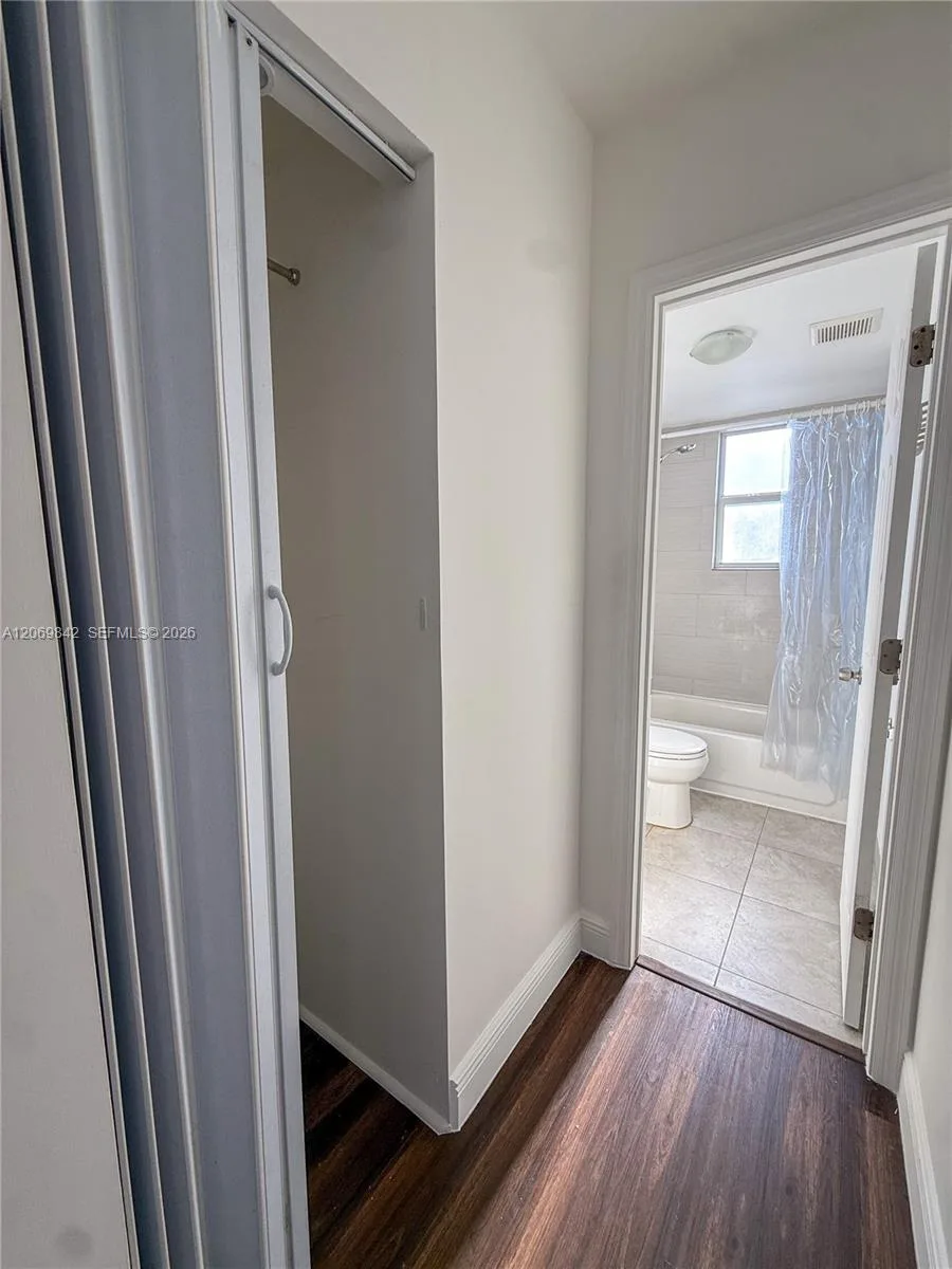 540 NW 7th St # 49, Miami, FL 33136 photo 5