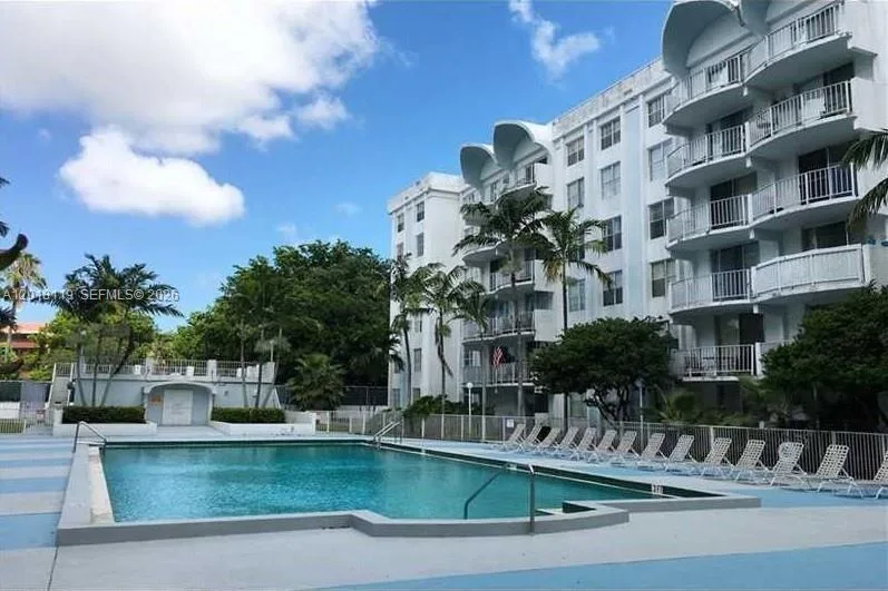 492 NW 165 St Rd # C516, Miami, FL 33169