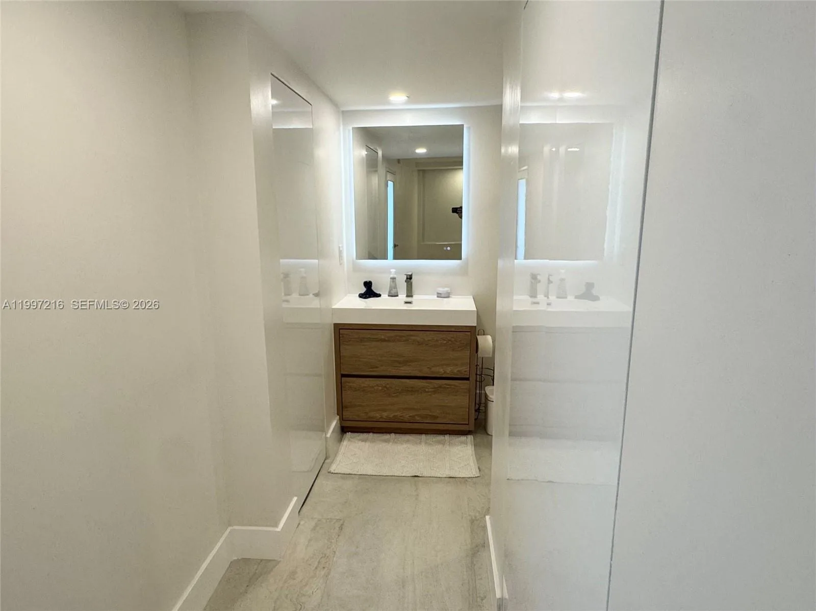 2899 Collins Ave # 424, Miami Beach, FL 33140 photo 9