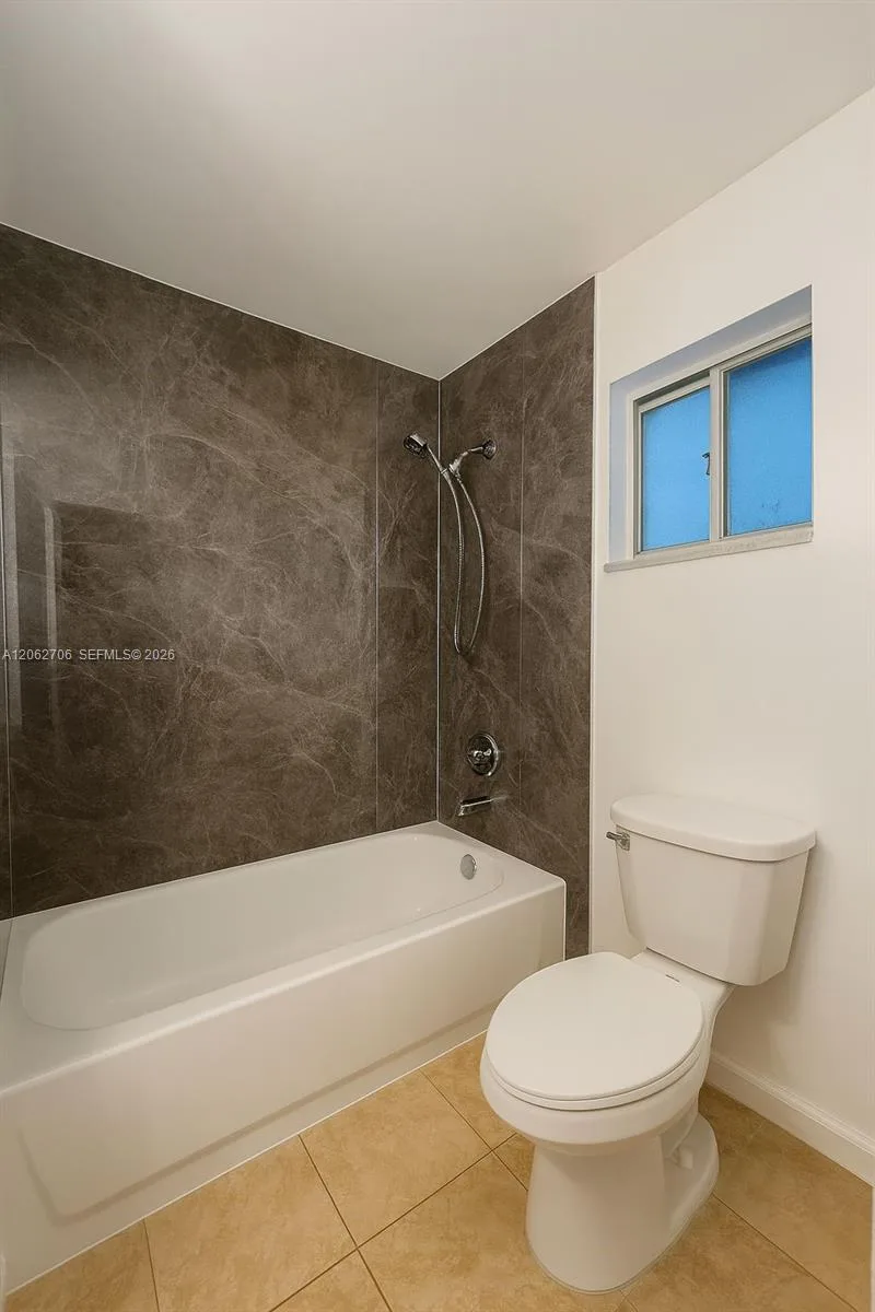 8170 NW 10th St # 2, Miami, FL 33126 photo 7