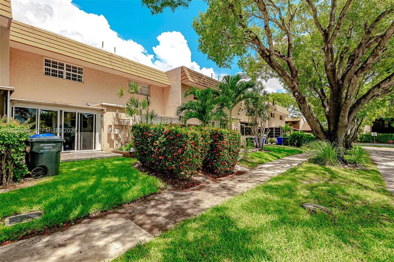 1413 N 15th Ave # 8, Hollywood, FL 33020 photo 2