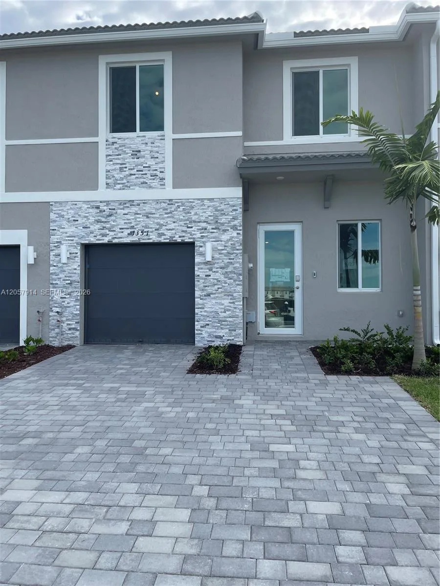 1351 SE 7th Ter, Homestead, FL 33034 photo 2