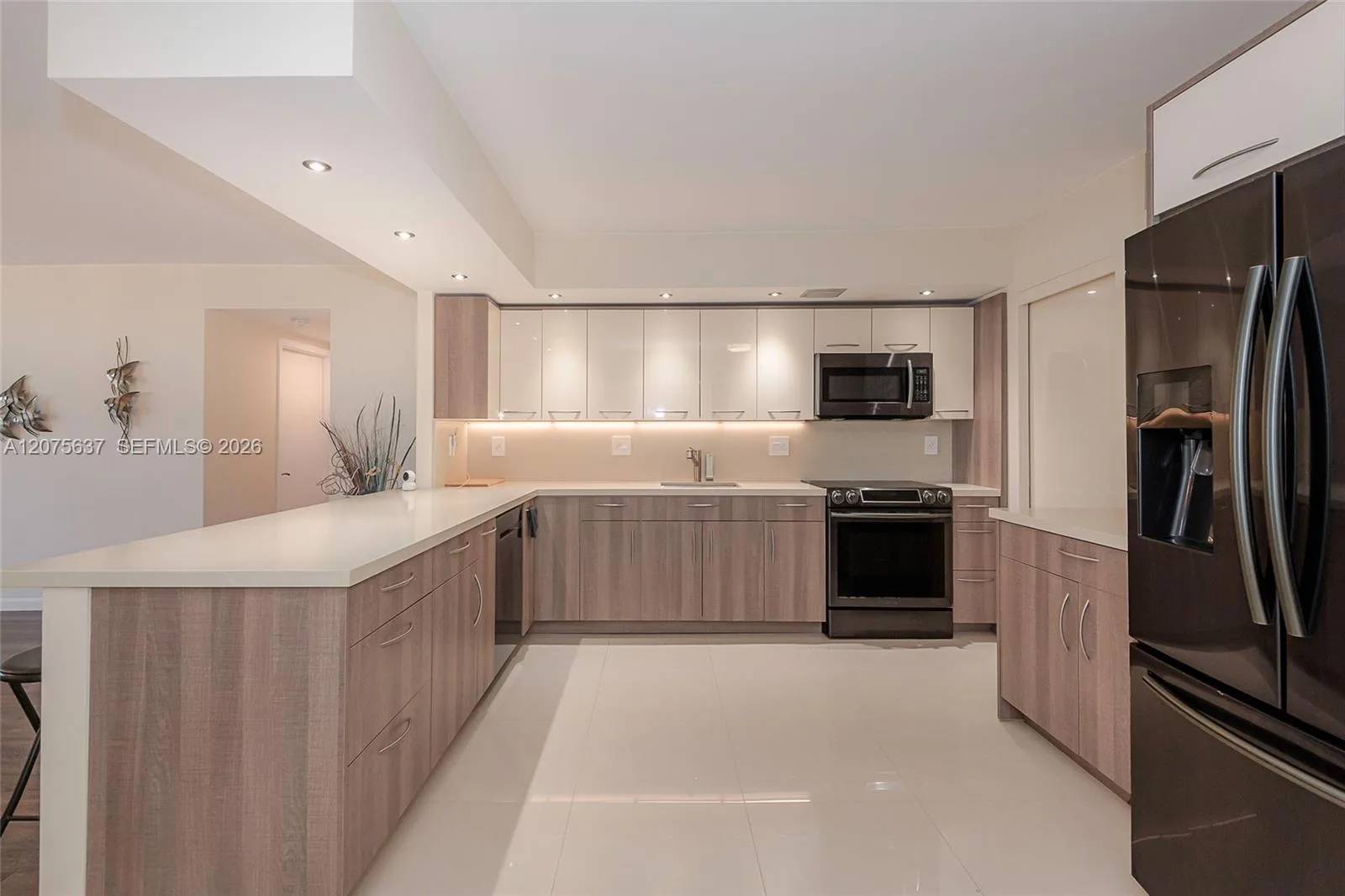 600 Three Islands Blvd # 521, Hallandale Beach, FL 33009