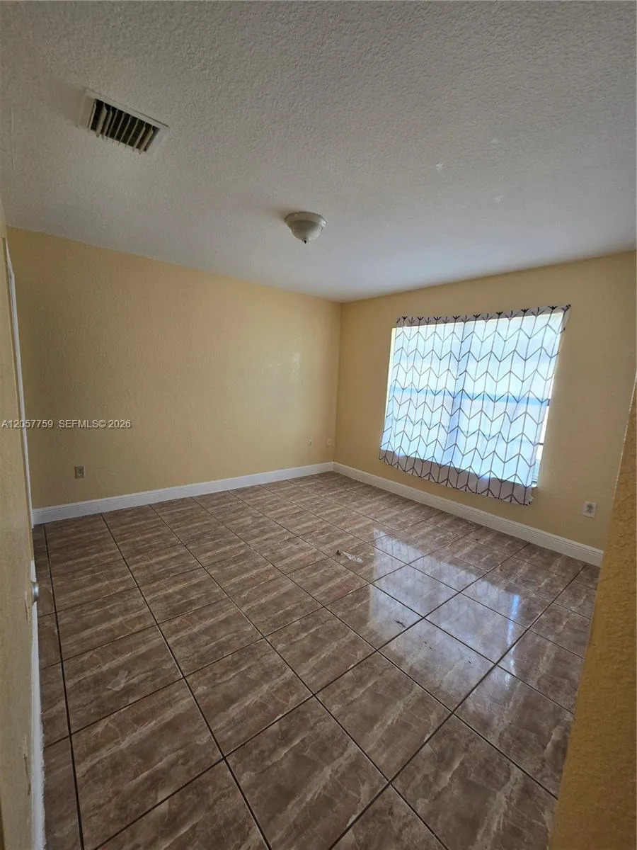 311 NW 97th St # 311, Miami, FL 33150 photo 5