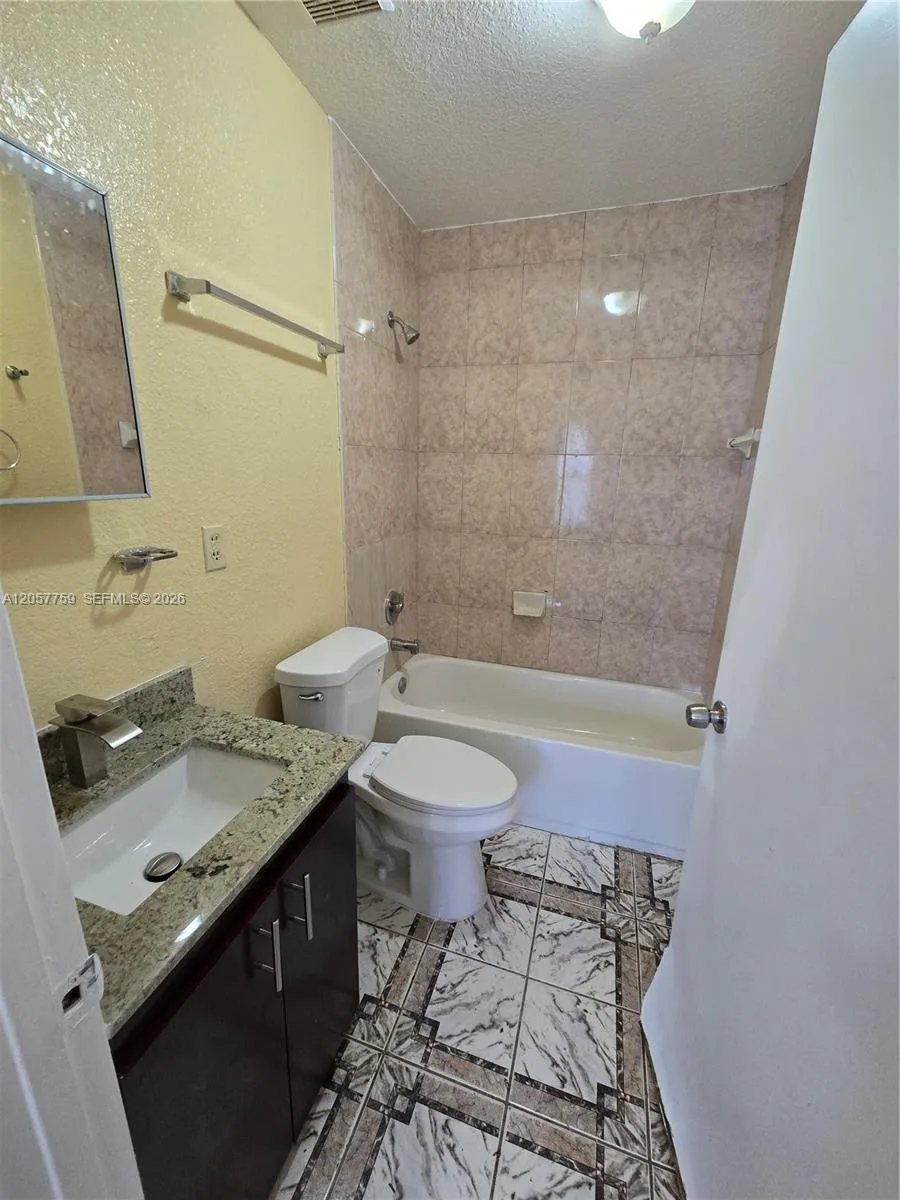 311 NW 97th St # 311, Miami, FL 33150 photo 6