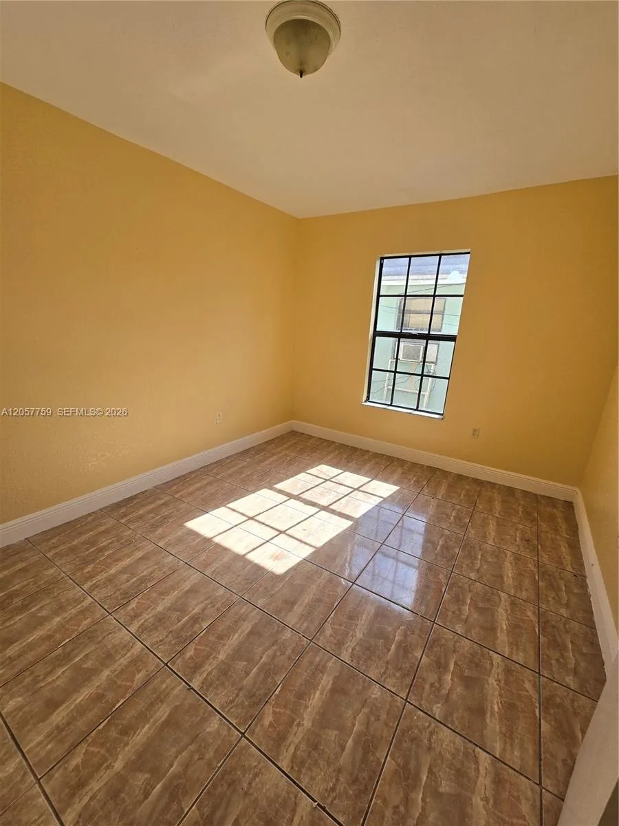 311 NW 97th St # 311, Miami, FL 33150 photo 8