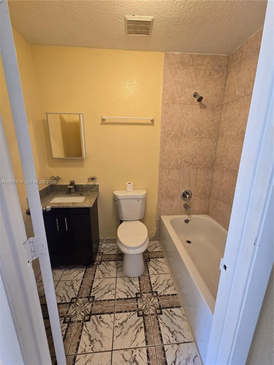 311 NW 97th St # 311, Miami, FL 33150 photo 9