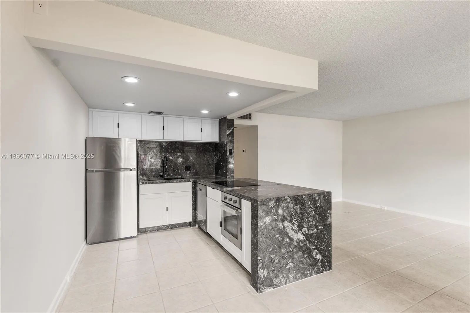 251 SW 132 way # 114H, Pembroke Pines, FL 33027 photo 4