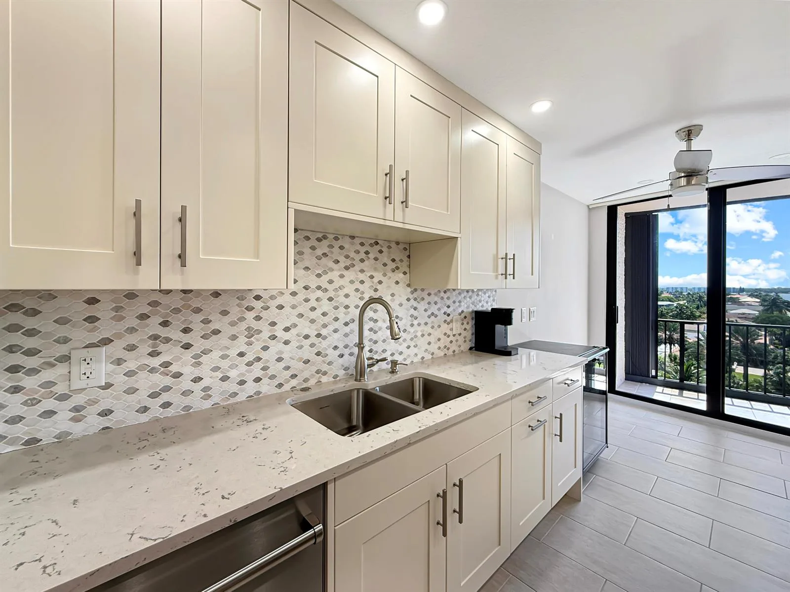 4200 N Ocean Drive # 2-705, Singer Island, FL 33404 photo 9