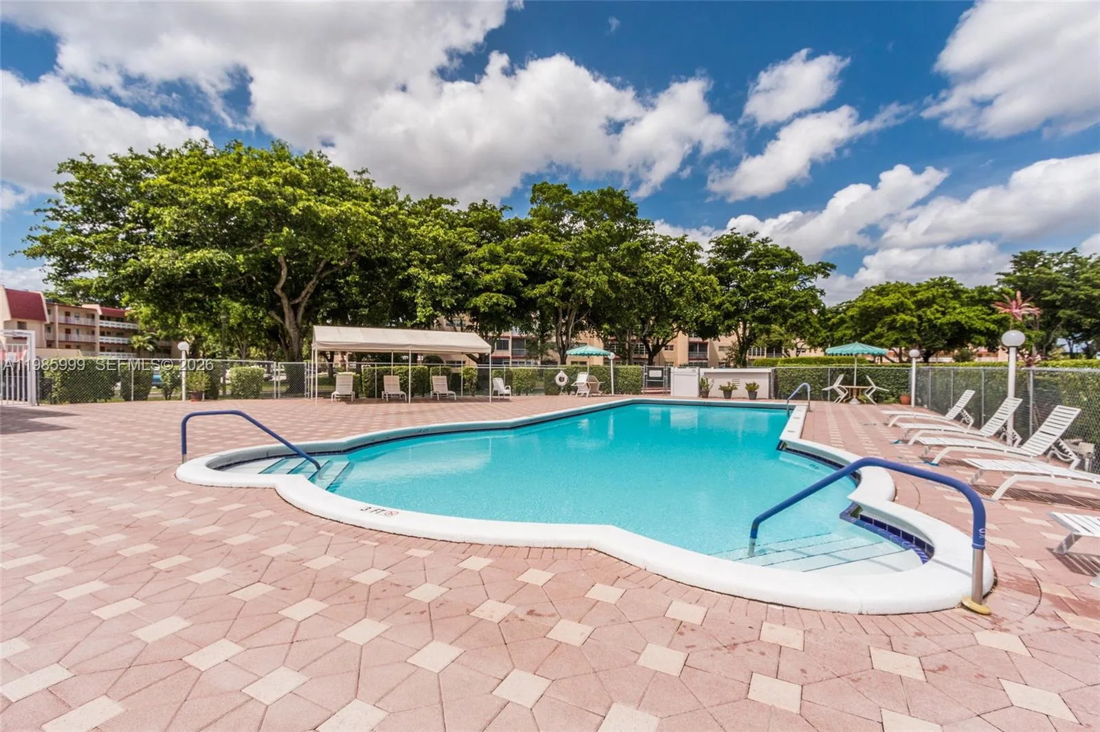 1020 Country Club Dr # 305, Margate, FL 33063 photo 3