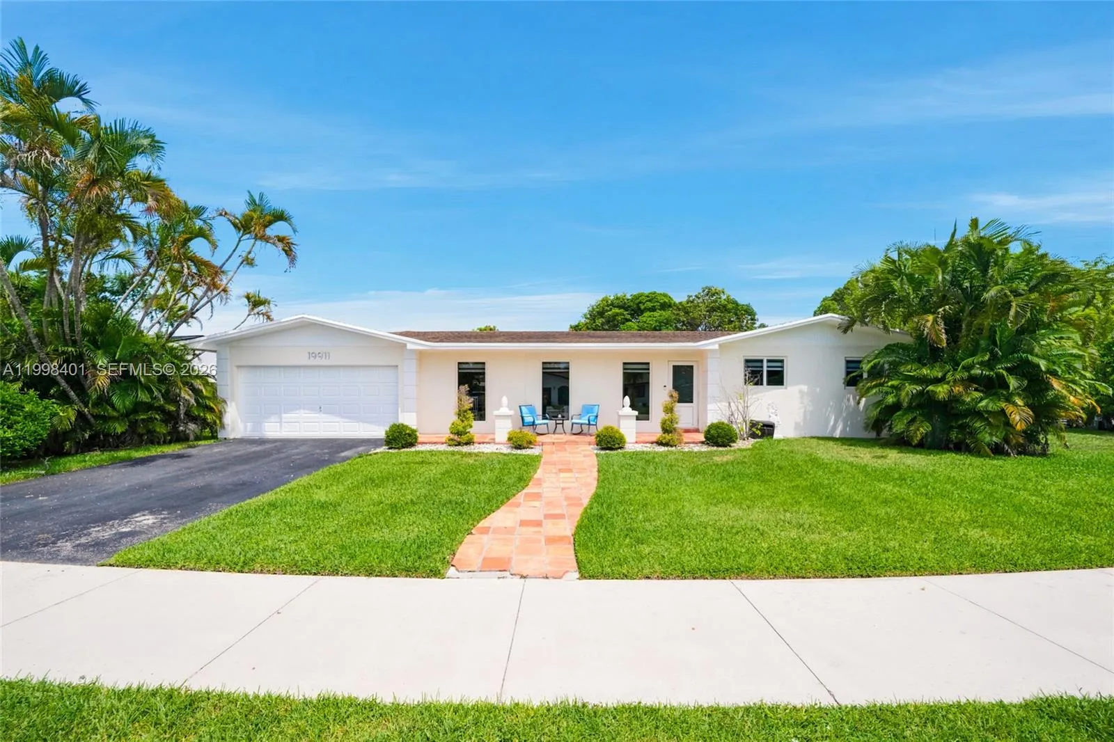 19911 SW 84th Ave, Cutler Bay, FL 33189