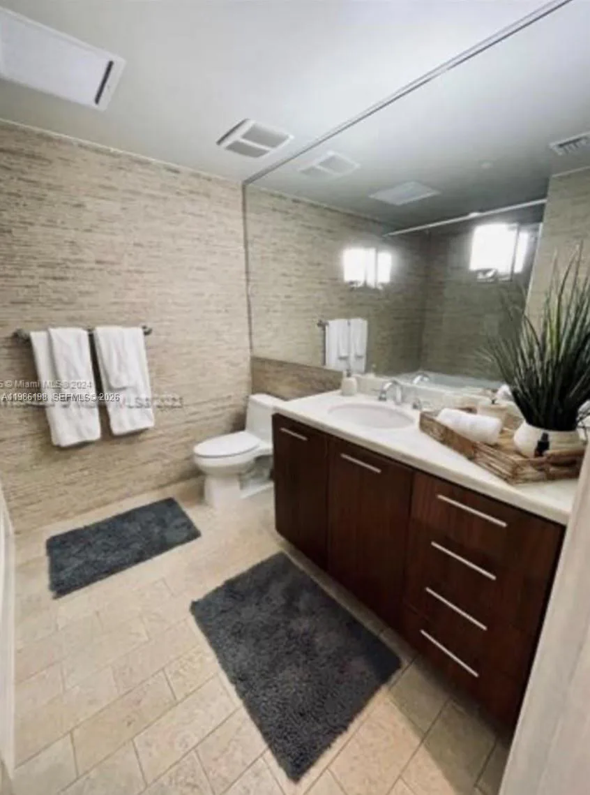 50 Biscayne Blvd # 607, Miami, FL 33132 photo 10