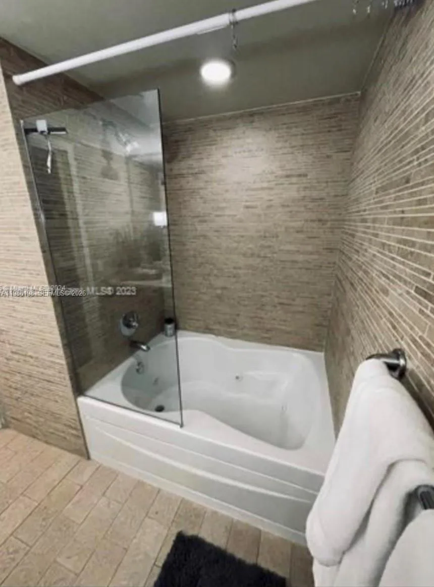50 Biscayne Blvd # 607, Miami, FL 33132 photo 11