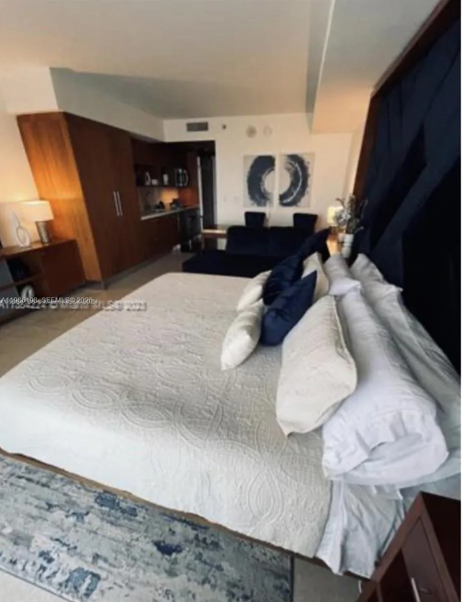 50 Biscayne Blvd # 607, Miami, FL 33132 photo 3