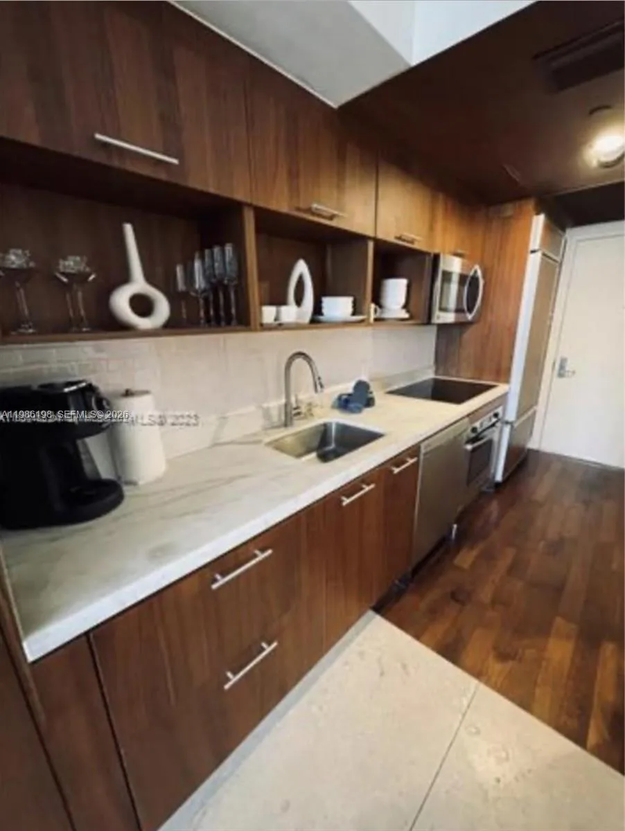 50 Biscayne Blvd # 607, Miami, FL 33132 photo 4