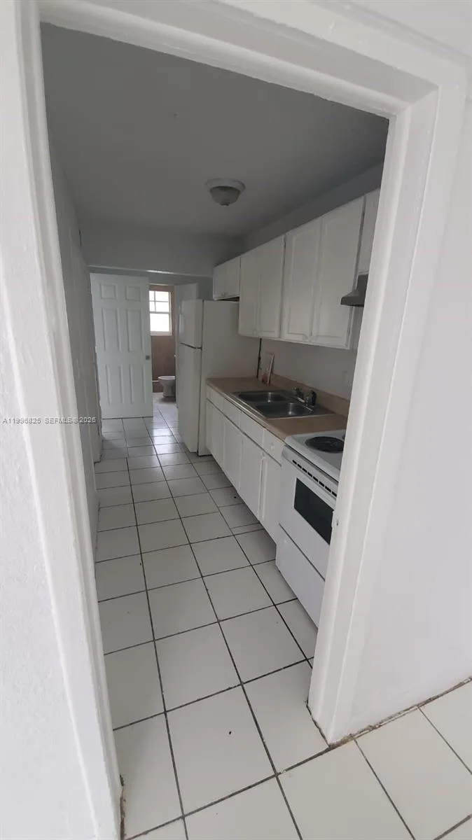 2980 NW 91st St # 1, Miami, FL 33147 photo 4