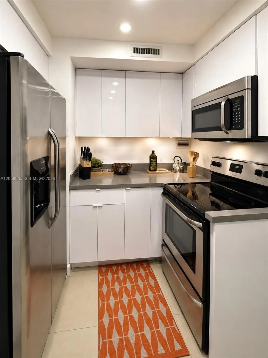 3505 S Ocean Dr # 411, Hollywood, FL 33019