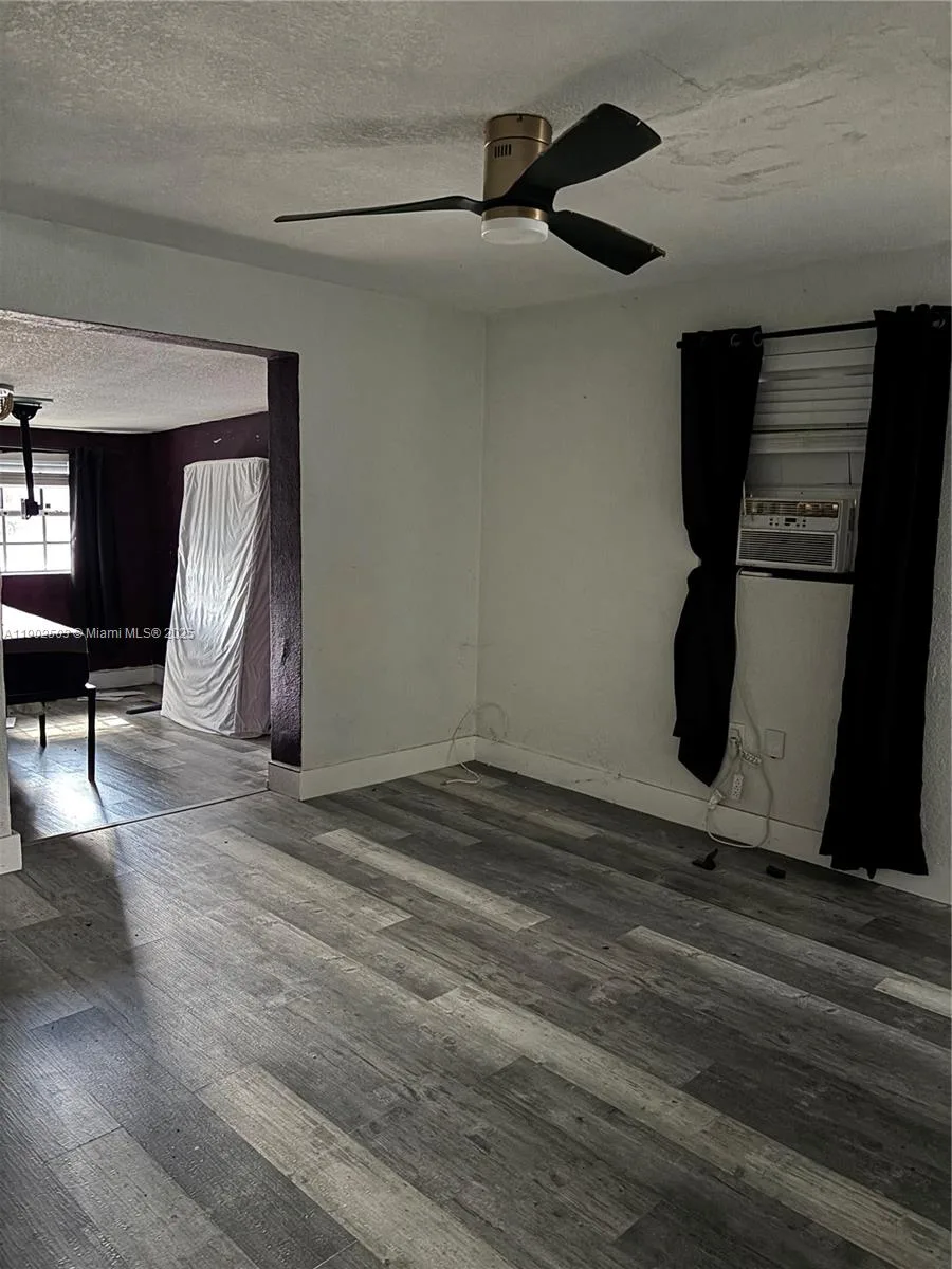 6541 Sherman St, Hollywood, FL 33024 photo 11