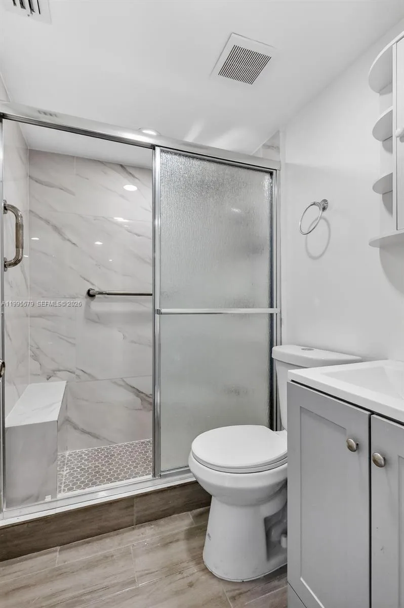 275 Gate Rd # 104, Hollywood, FL 33024 photo 12