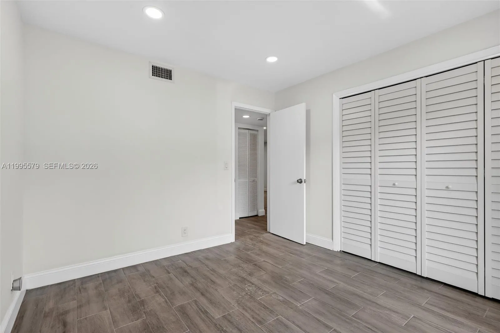 275 Gate Rd # 104, Hollywood, FL 33024 photo 9