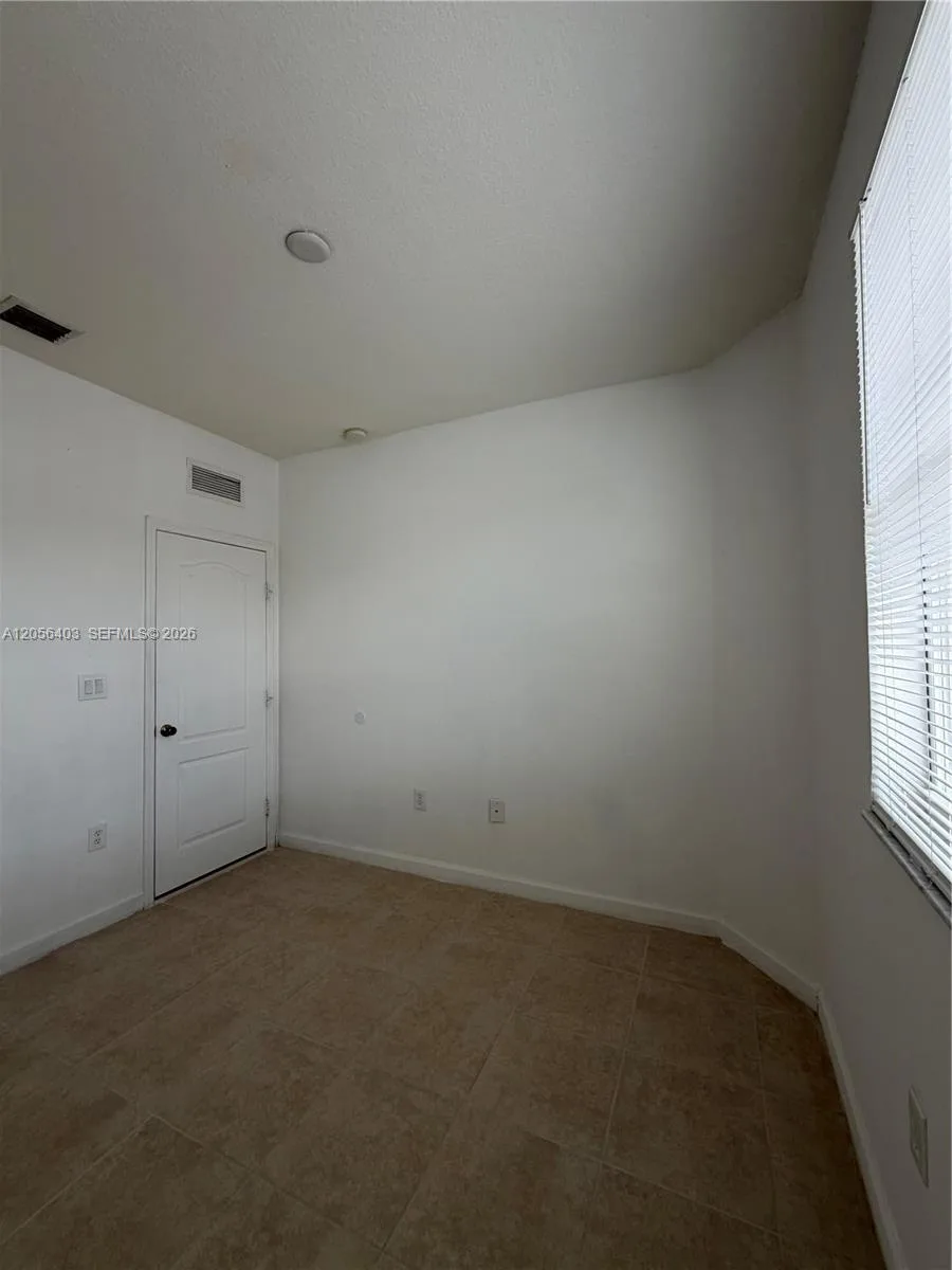 1661 SE 28th St # 204, Homestead, FL 33035 photo 11