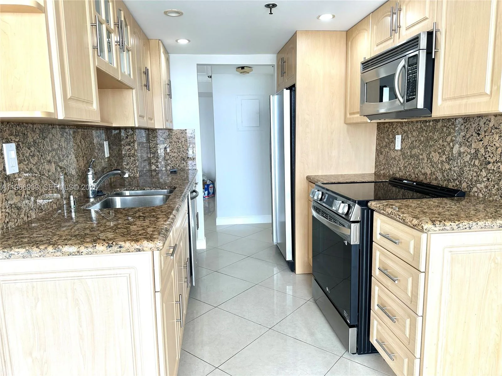 210 174th St # 2411, Sunny Isles Beach, FL 33160 photo 10