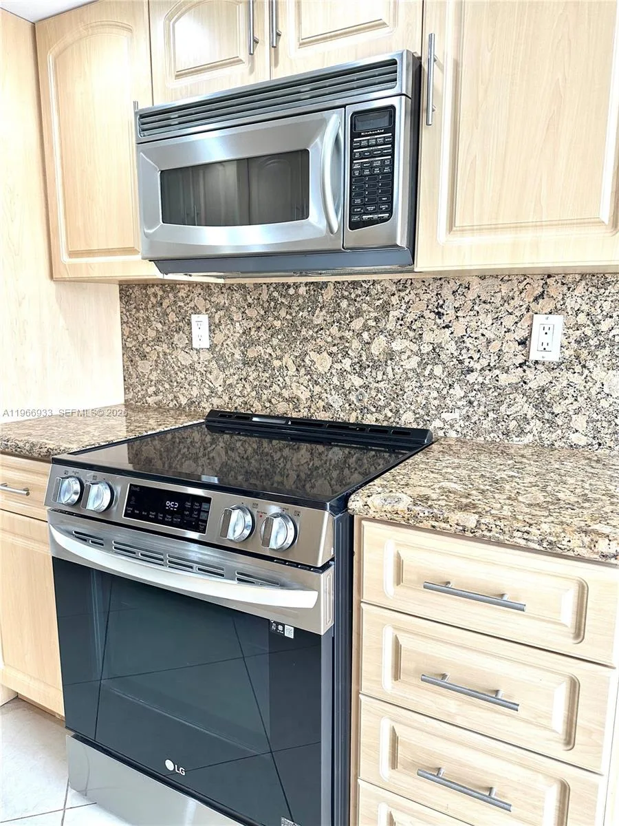 210 174th St # 2411, Sunny Isles Beach, FL 33160 photo 11
