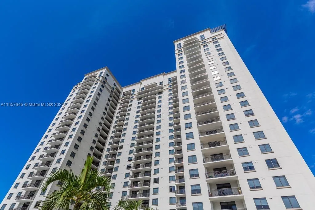 999 SW 1st Ave # 2307, Miami, FL 33130 photo 2