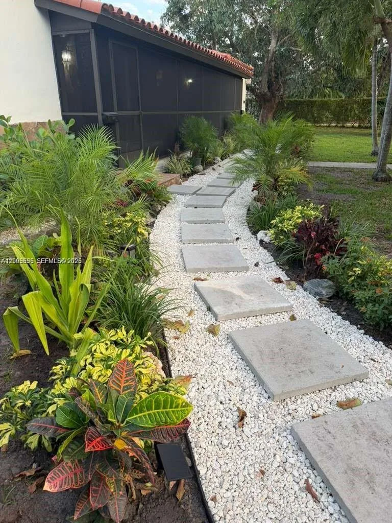 11201 NE 10th Ave # 11203, Biscayne Park, FL 33161 photo 5