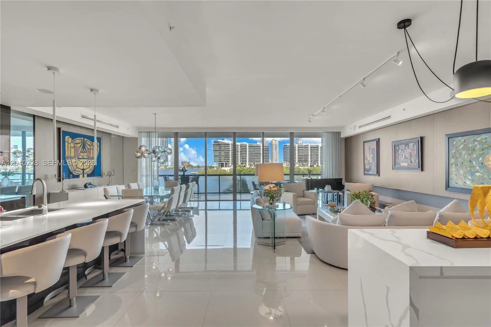3300 NE 188th St # 318, Aventura, FL 33180