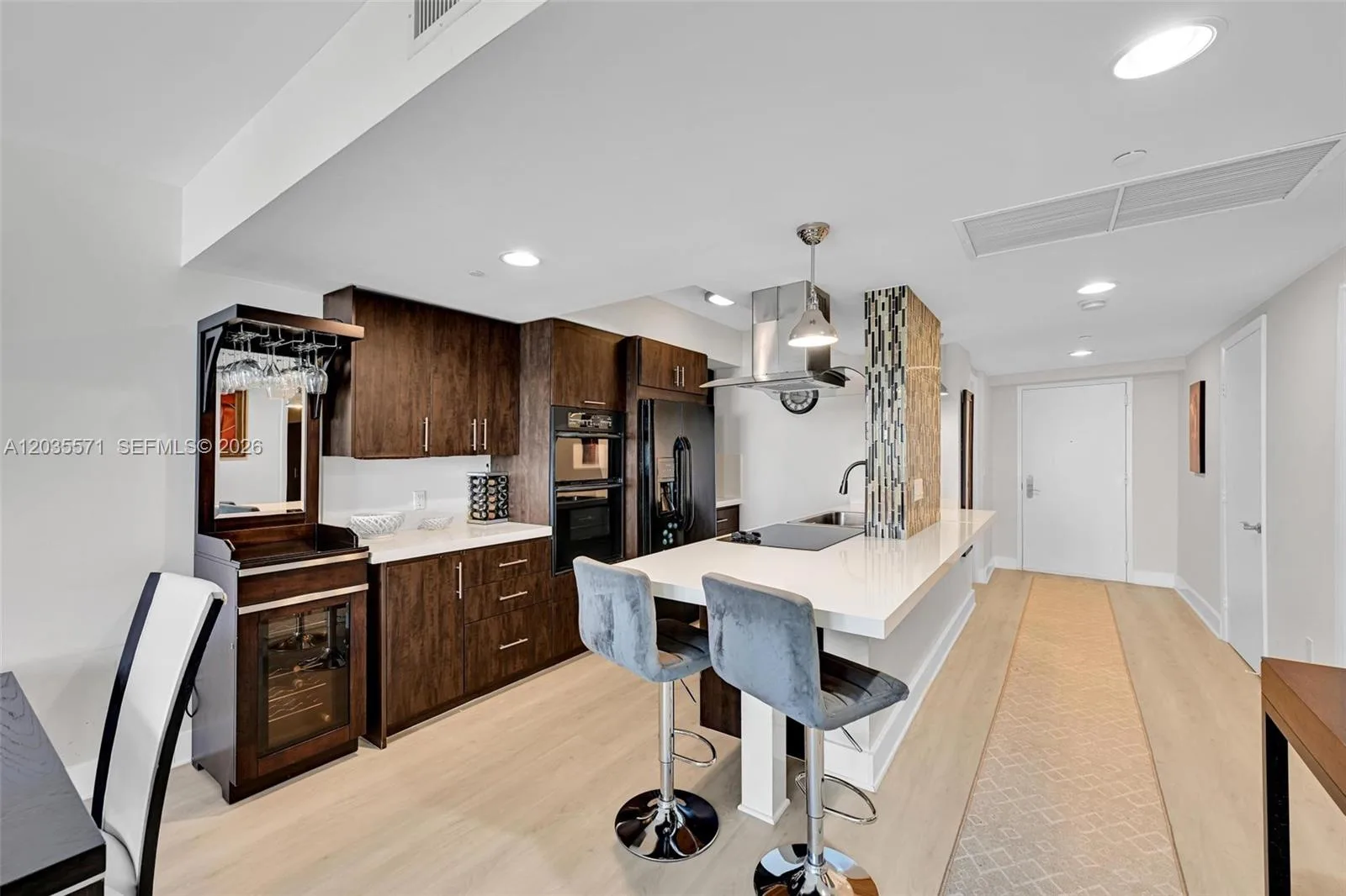 1850 S Ocean Dr # 1907, Hallandale Beach, FL 33009