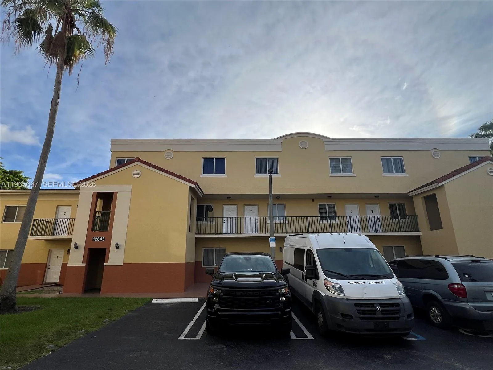 12645 SW 91st St # 202, Miami, FL 33186