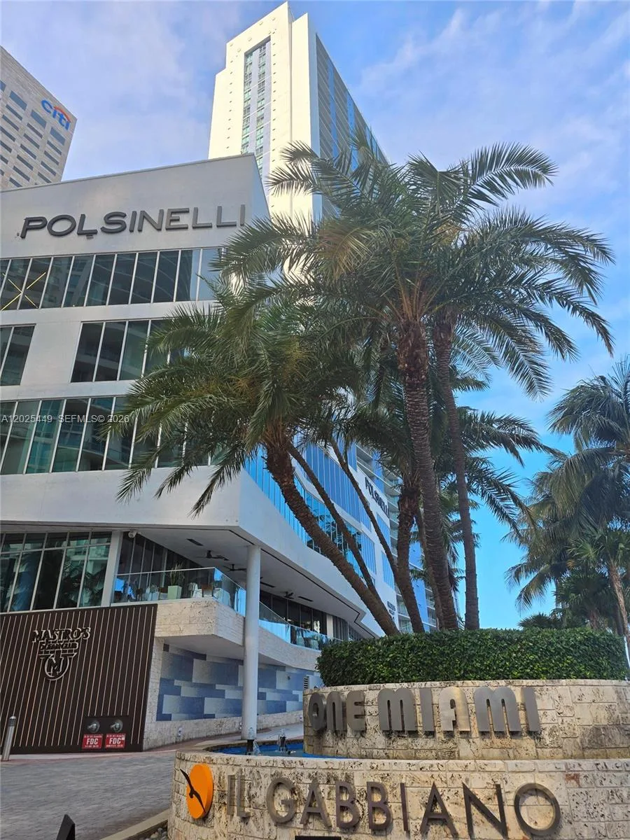 325 S Biscayne Blvd # 1822, Miami, FL 33131