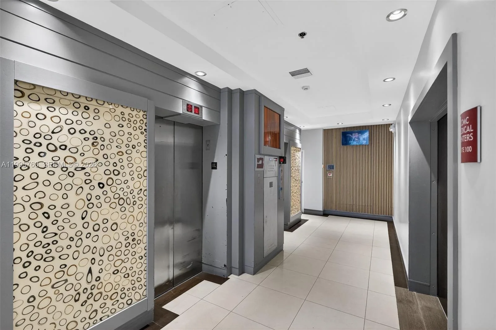 12550 Biscayne Blvd # 501, North Miami, FL 33181 photo 4
