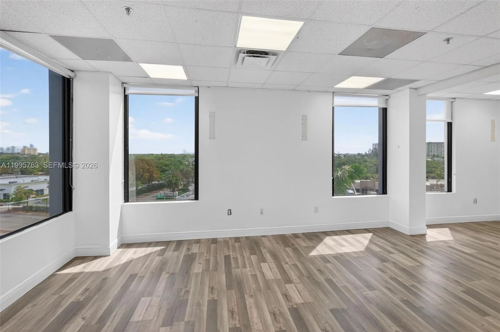 12550 Biscayne Blvd # 501, North Miami, FL 33181 photo 5