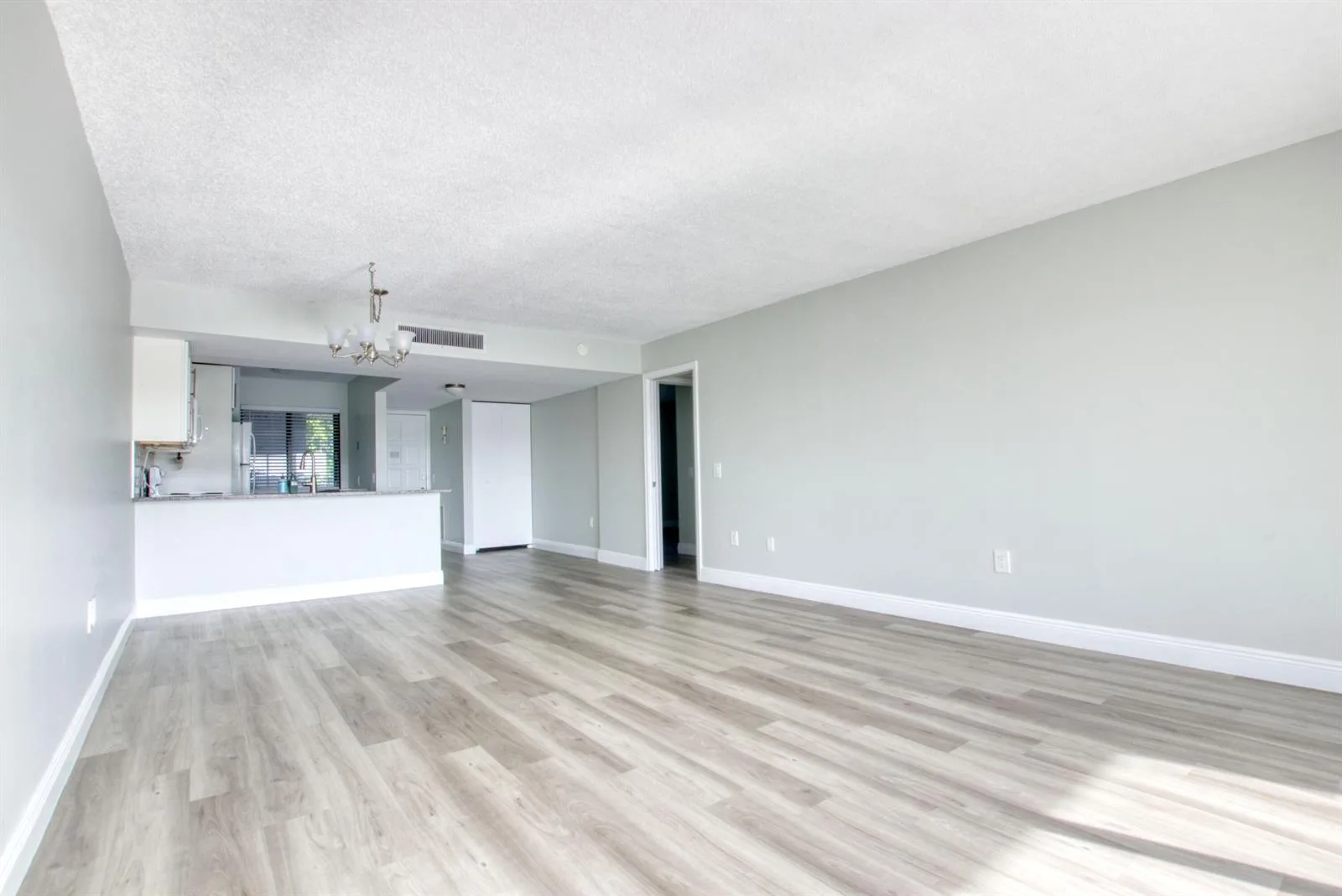 4254 D Este Court # 304, Lake Worth, FL 33467 photo 4