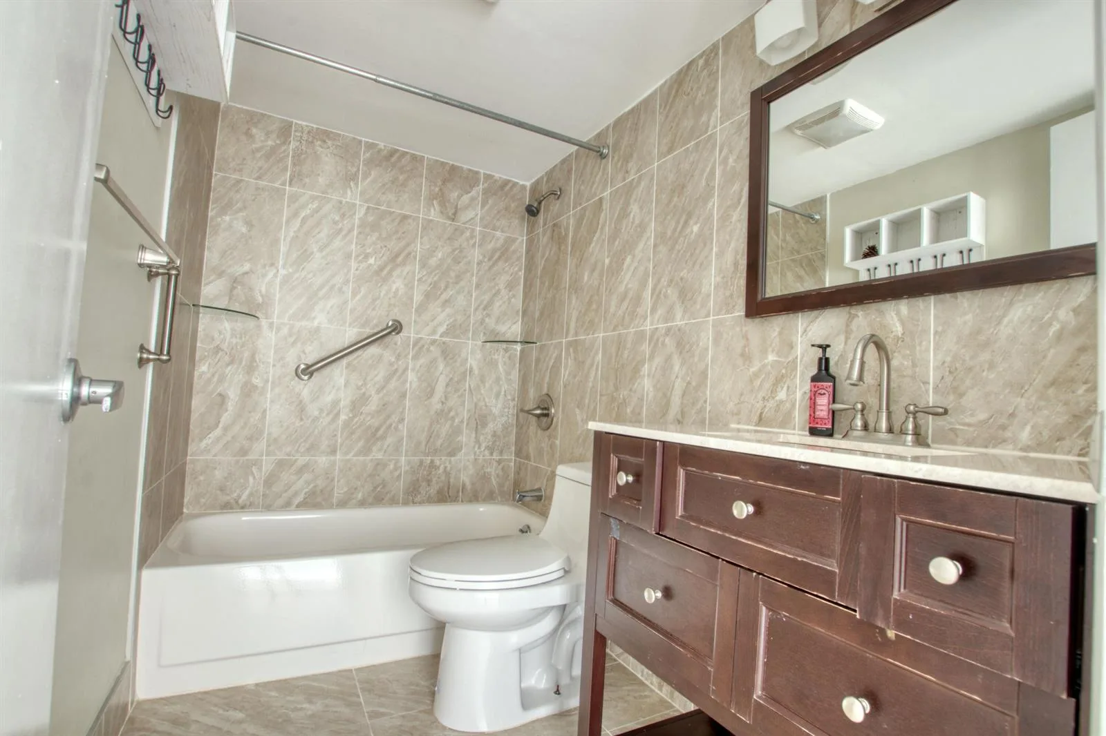 4254 D Este Court # 304, Lake Worth, FL 33467 photo 8