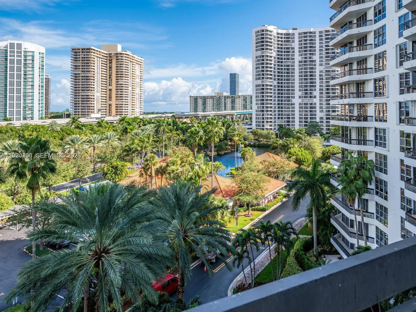 3600 Mystic Pointe Dr # 808, Aventura, FL 33180