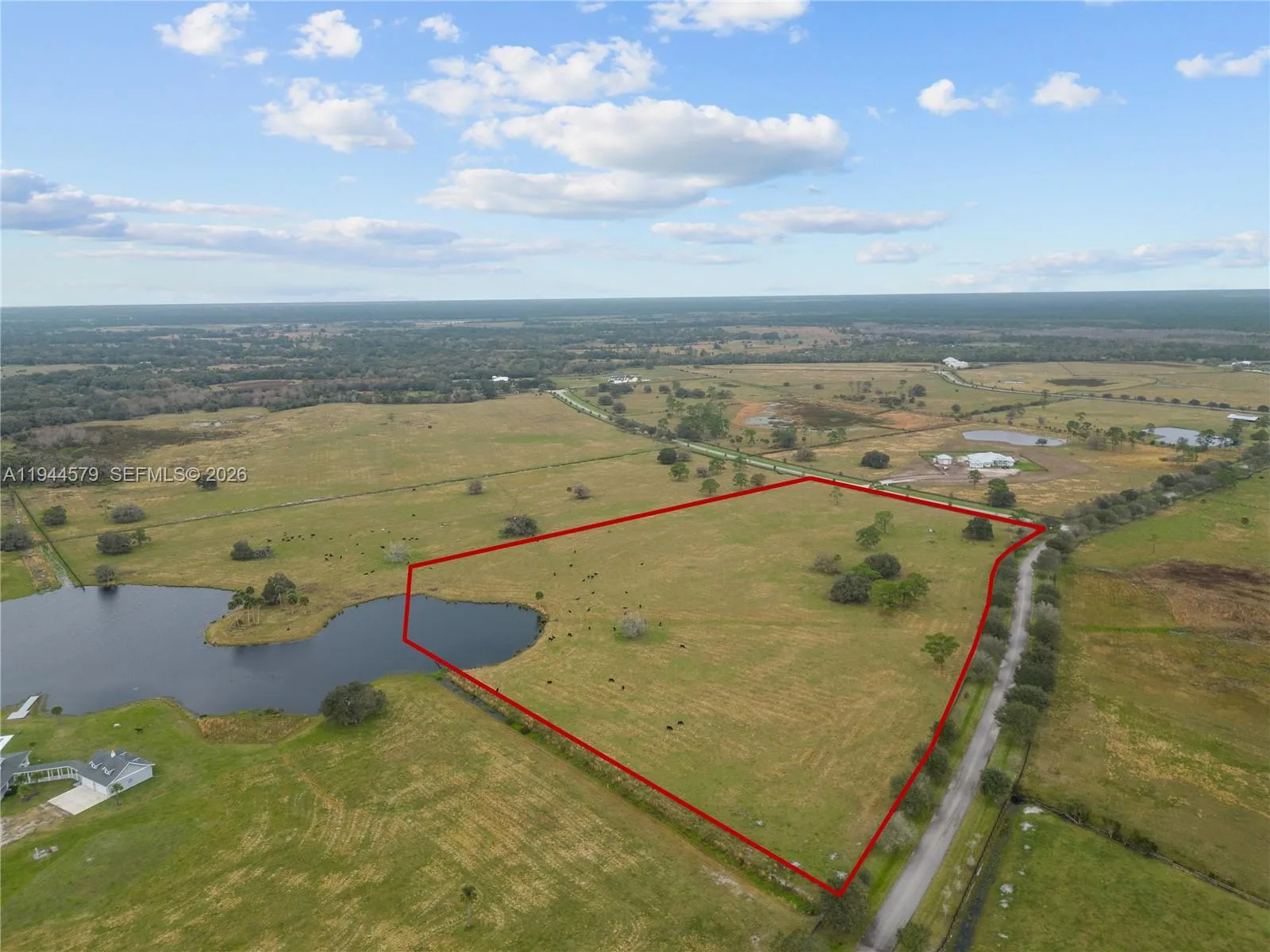 25750 SW Jockeys Run, Okeechobee, FL 34974 photo 4