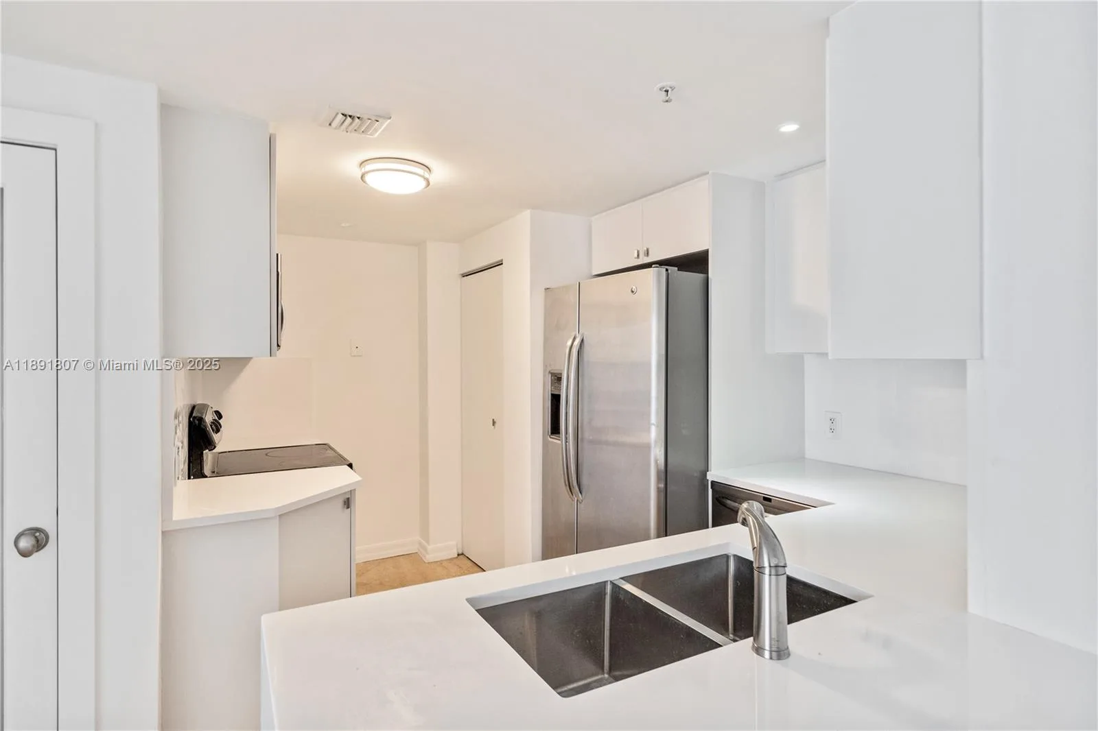 701 Brickell Key Blvd # 1411, Miami, FL 33131 photo 6