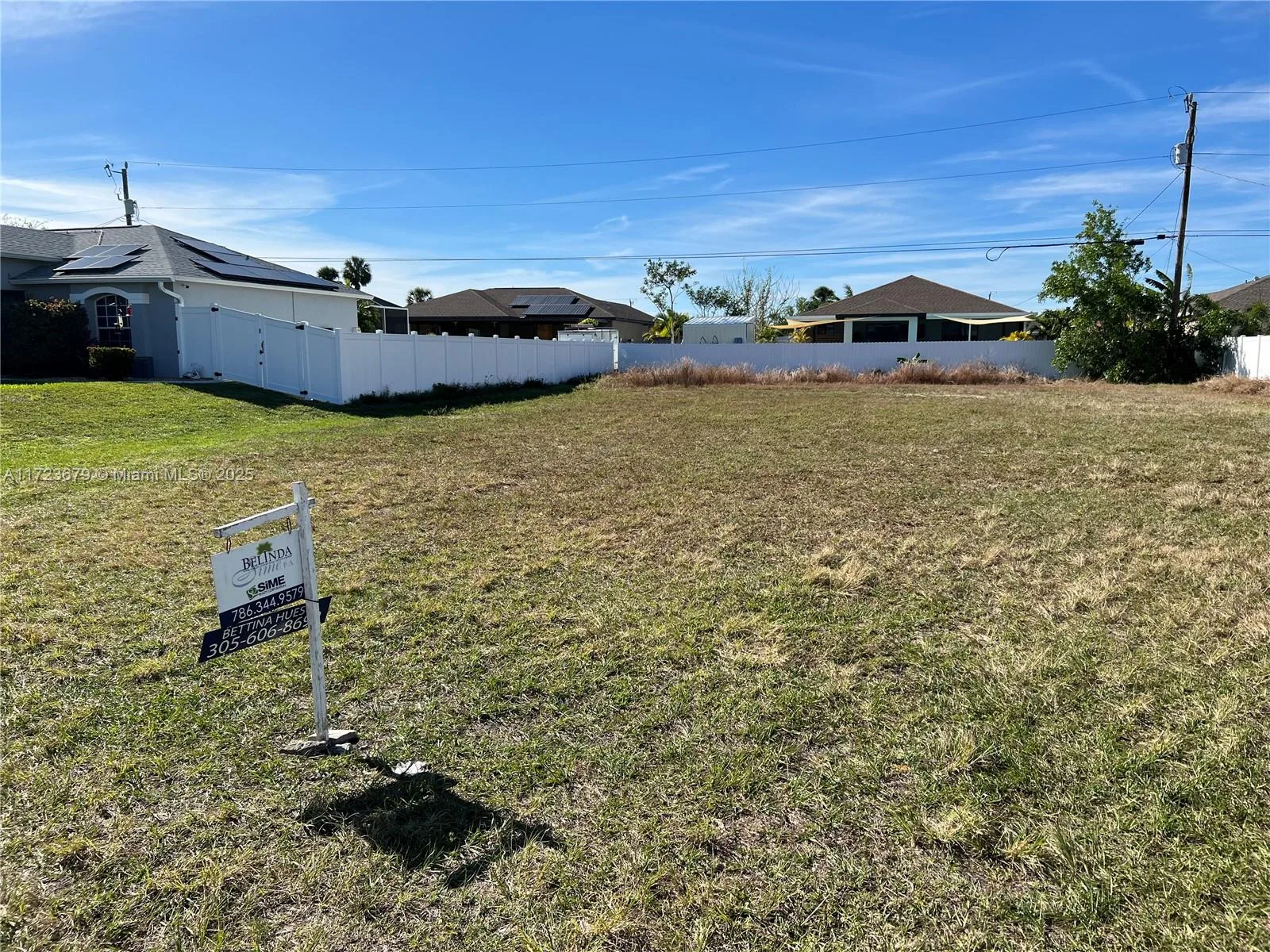 2808 NE 7 Ave, Cape Coral, FL 33909 photo 2