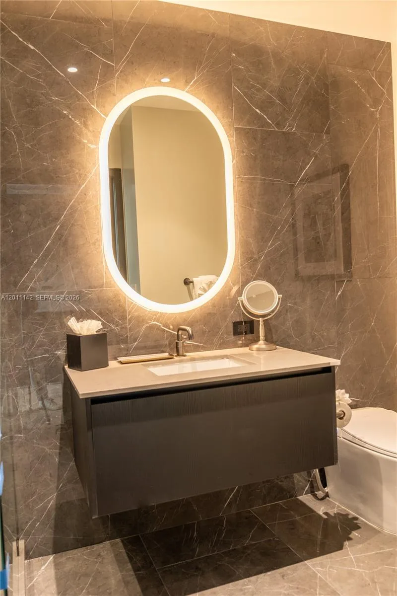 20 NE 11th st # 5306, Miami, FL 33132 photo 8